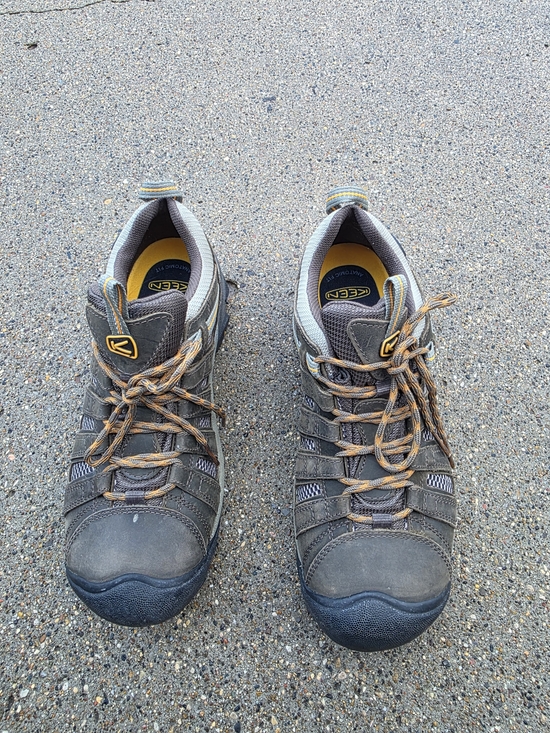 KEEN Men\'s Gray and Brown Trail Hiking Shoes 10.5 main image 5